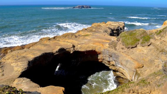 Devils Punchbowl State Natural Area