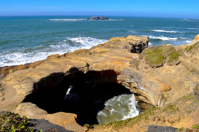Devils Punchbowl State Natural Area