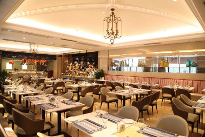 XIANG FENG GUO JI JIU DIAN ZHENG HAI XIAN ZI ZHU CAN TING