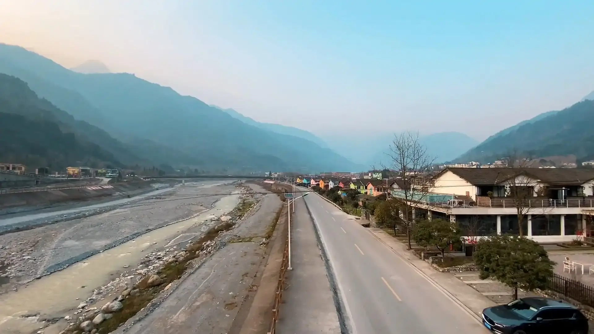 Hotels near Golden Qingping Scenic Area - Fairy Tale Town