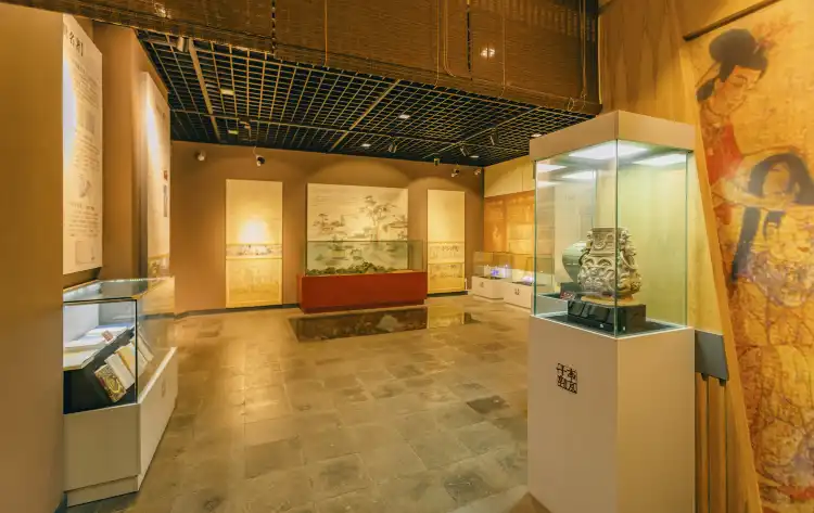 Hotels near Nanjing Shichao History Culture Exhibition Hall