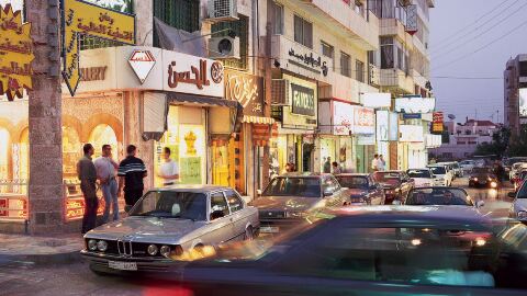 Rainbow St. attraction in Amman