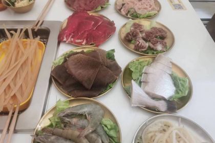 聚炉火锅烤肉小龙虾