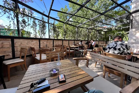 The Corner's Pub