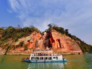 Leshan Day Cruise