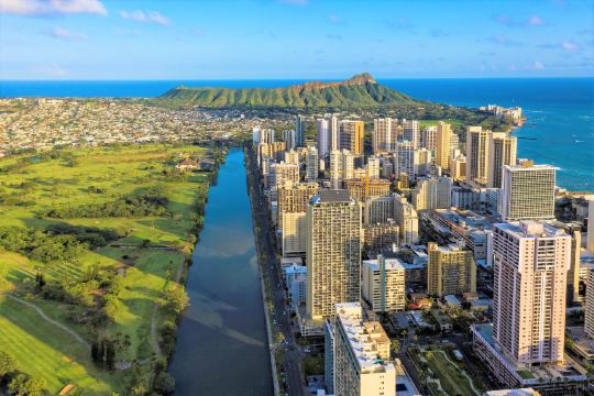 グリーンフィーとは?ハワイの最新制度