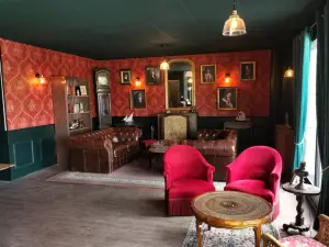 Get Out Angers - Escape Game et Expériences Immersives 🔒 | Bar à Jeux 🎲
