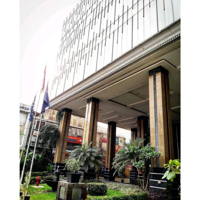 Golden Flower Hotel