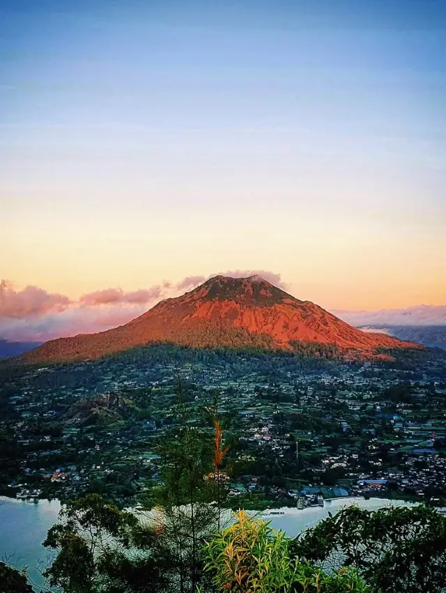 Sunrise trekking in Bali