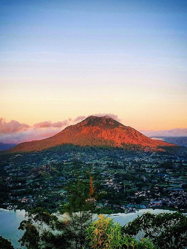 Sunrise trekking in Bali