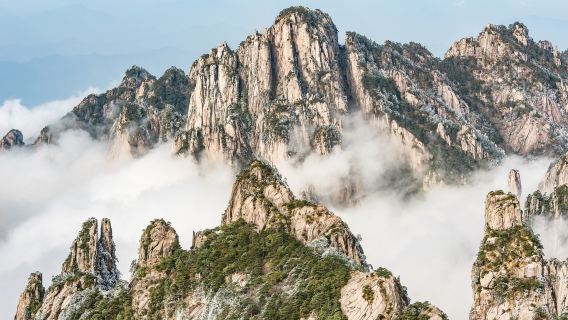 安徽黃山風景區迎客松光明頂西海大峽谷跟團純玩1日遊