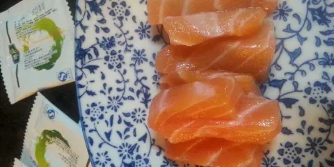 Rakuraku Sushi Japanese Restaurant