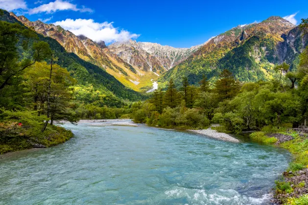 Отели с услугой парковкой в г. Сюаньен