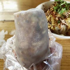 明记烧肉米线烧肉卷粉(中心小学店) User Photo