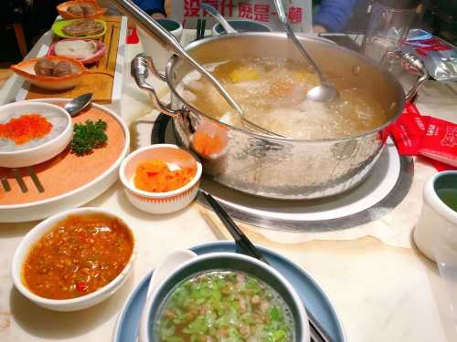 Giant Seafood Hot Pot (Chuang's London Plaza)