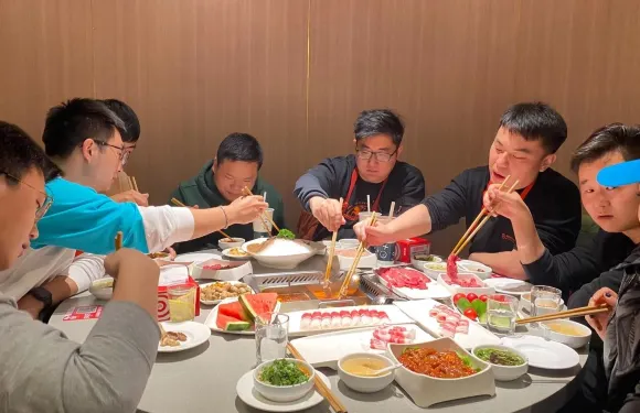 煱天下麻辣火鍋(原:麻辣天下)