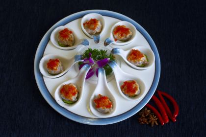 Yue jun ba zi lao pai hot pot