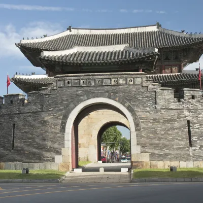 Отели рядом с достопримечательностью «Hansei University»