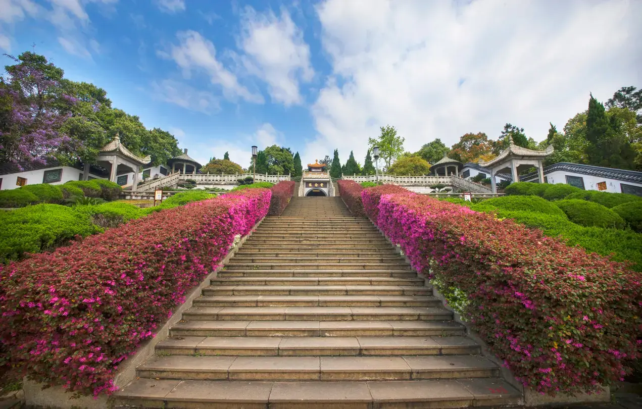 1_Shaoshan Mao Zedong Memorial Park (Northeast Gate)