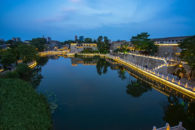 Hanqi Temple周辺のホテル