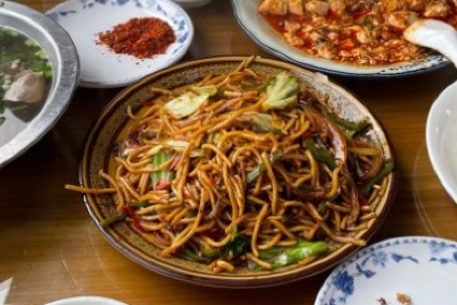 放牛匠土菜馆苏稽正宗跷脚牛肉