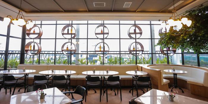 Twelve Degrees Rooftop Bar & Lounge