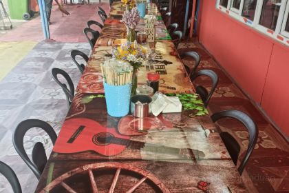 乔尔玛儿子娃娃特色蘑菇饭庄