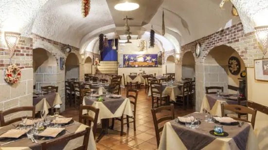 Ristorante A Canzuncella by night I NAPOLI NOTTE