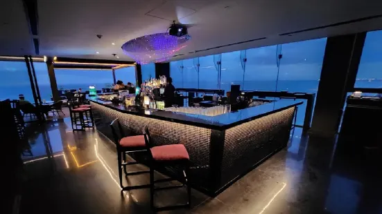 ON14 Rooftop Lounge & Bar