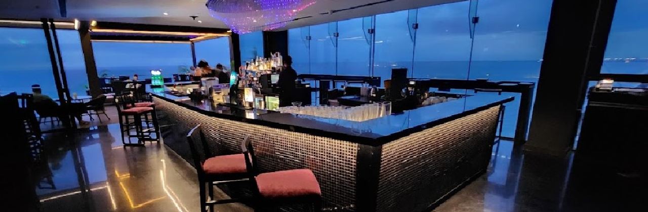 ON14 Rooftop Lounge & Bar