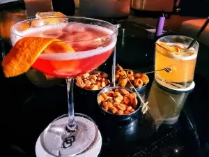 Jazz & Fizz Bar