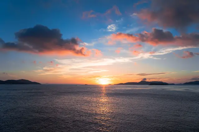 Sunrise Sightseeing in Xiangshan