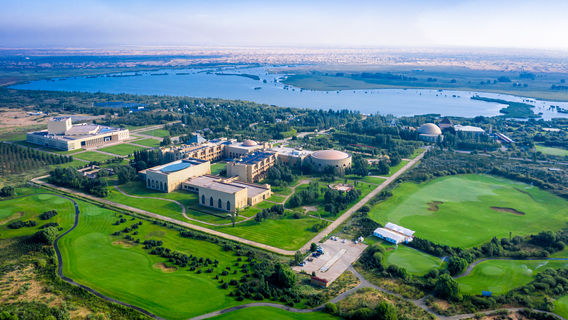 Kubuqi Desert Park Qixing Lake Tourism Area