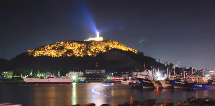 Hotels near Shenjiamen Fishing Port