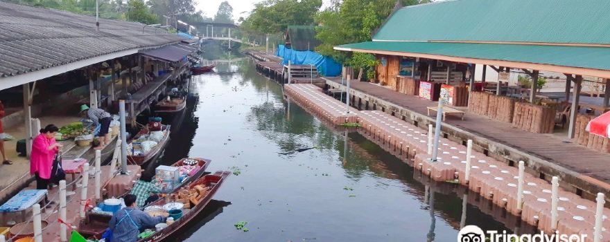 Tha Kha Floating Market
