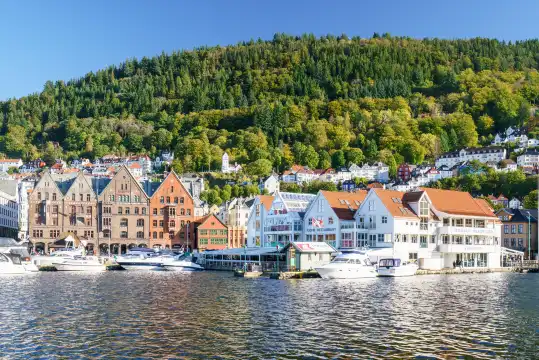 鄰近布呂根的酒店