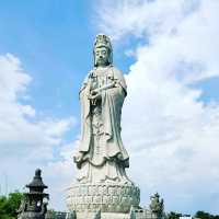 The biggest Godess of Mercy (Kuan Yun) 