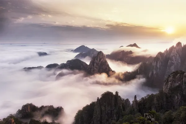 Hotels near HuangShan MinJian YiShuGuan