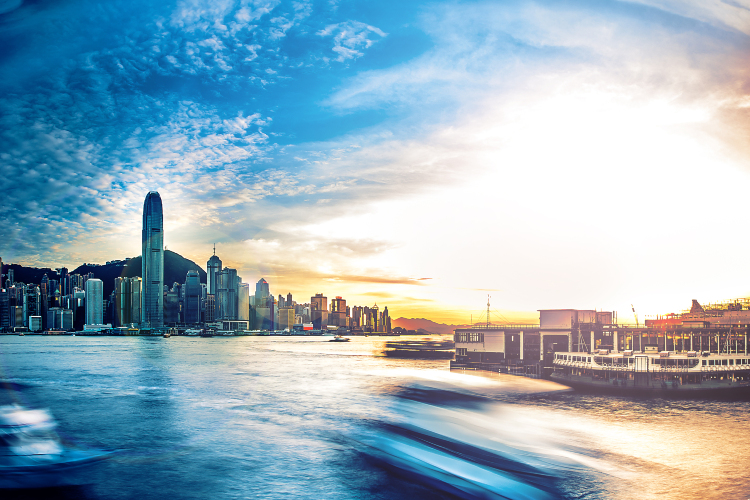 香港純玩一日遊送上網卡-星光大道+太平山頂+維多利亞港+嗇色園黃大仙祠