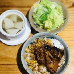 红猪卤肉饭(百联徐汇商业广场店) User Photo