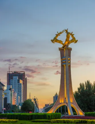 Hotels near Baotou Gymnasium