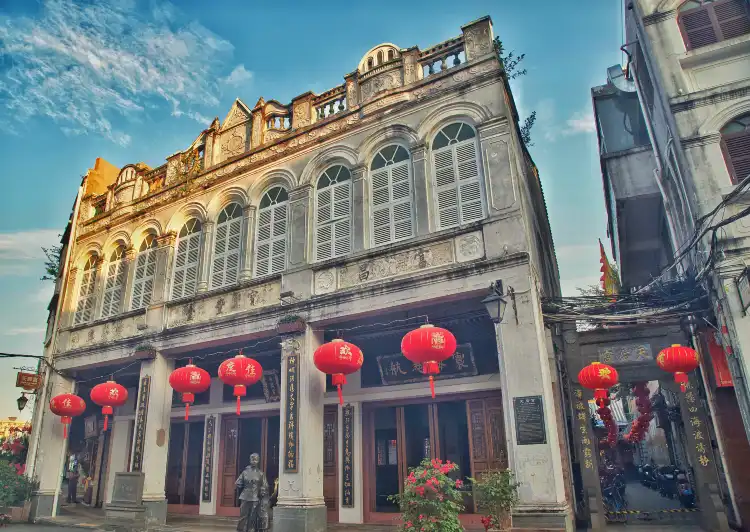 Hotels near BiYun ShangCheng
