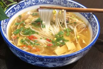 华飞火锅米线 (酒厂沟店) User Photo