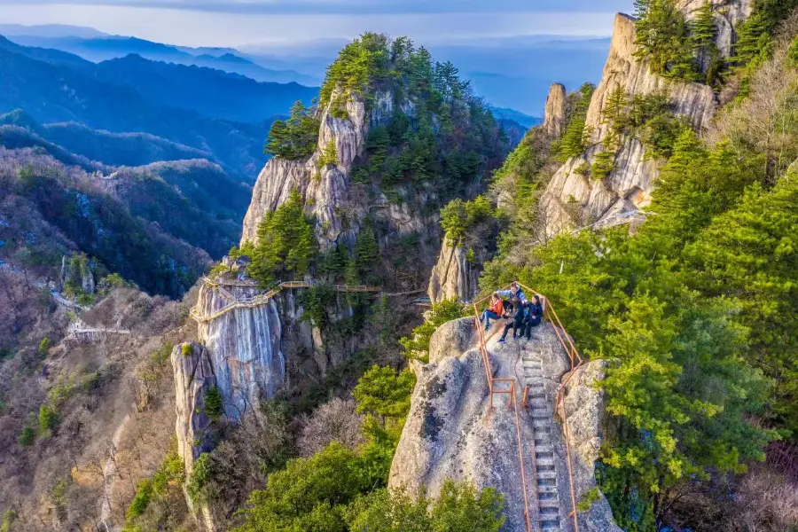 鶏峰山