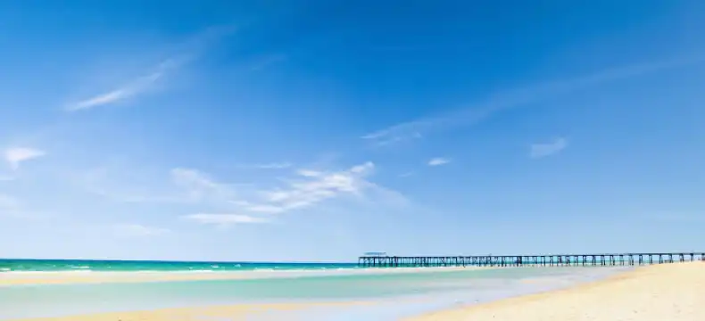 Hotels near Henley Square