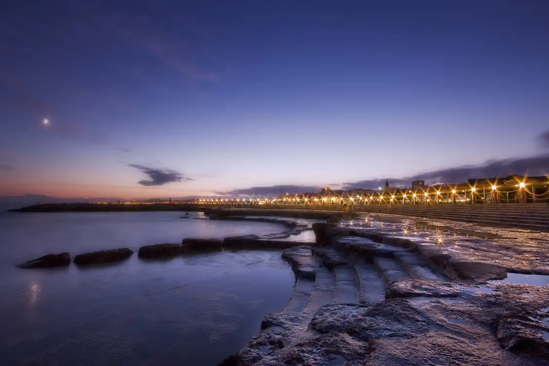Hotels near Tamariz Beach