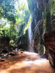 Cachoeira Santuario Pedra Caída