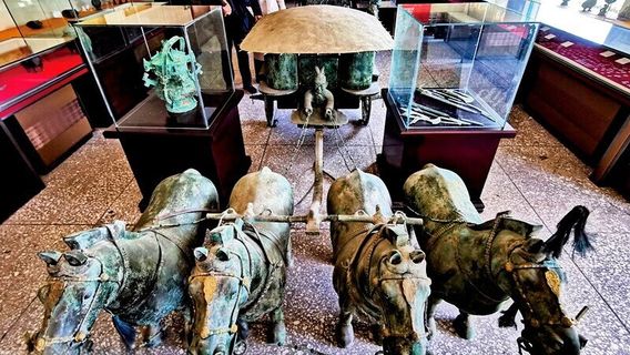 Luoyang Yanyunjian Qingtong Gongyi Museum