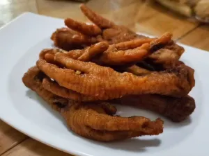 ZHENG YANG LOU