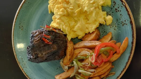 Brisa Bistro